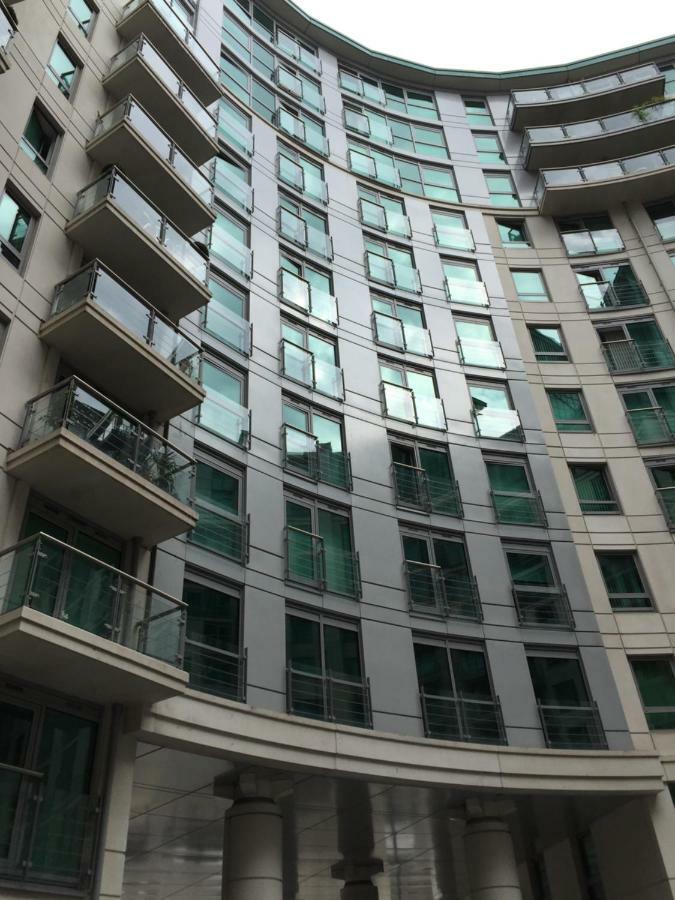 Aquarius At St. George Wharf Apartment London Ngoại thất bức ảnh